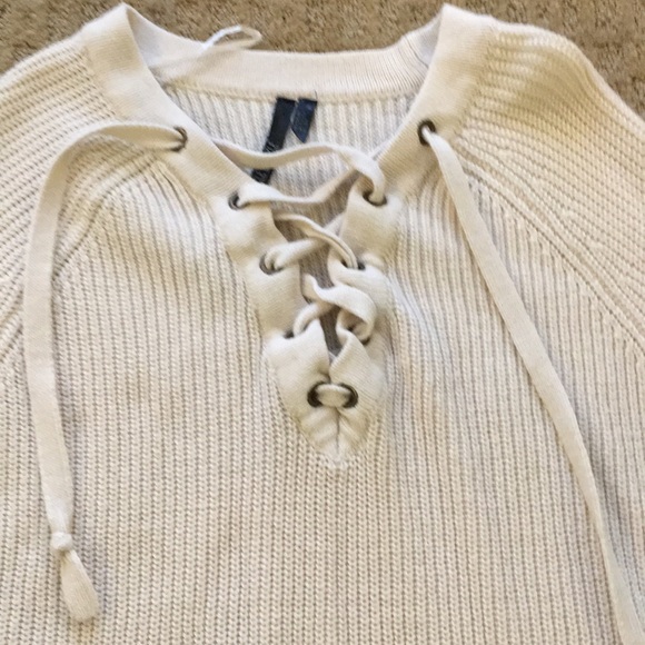 A white lace up sweater - Picture 2 of 4